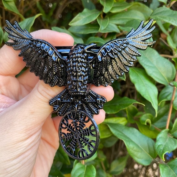 Accessories - Gothic Vintage Inspired Deep Black Crow Hair Clip Engraved Detailing New